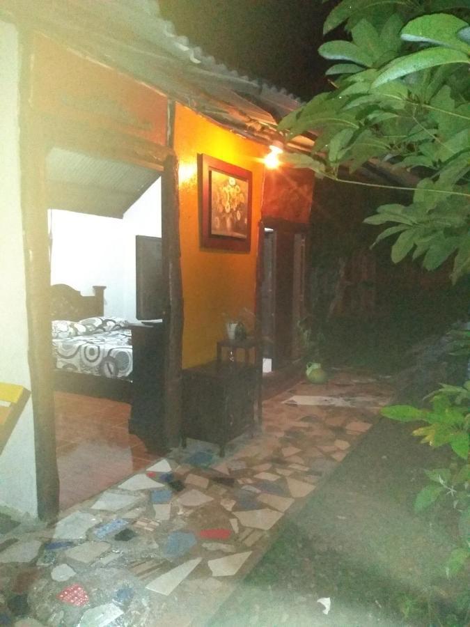 Posadamanduka Eco-Hostel บิยาบิเซนซิโอ ภายนอก รูปภาพ