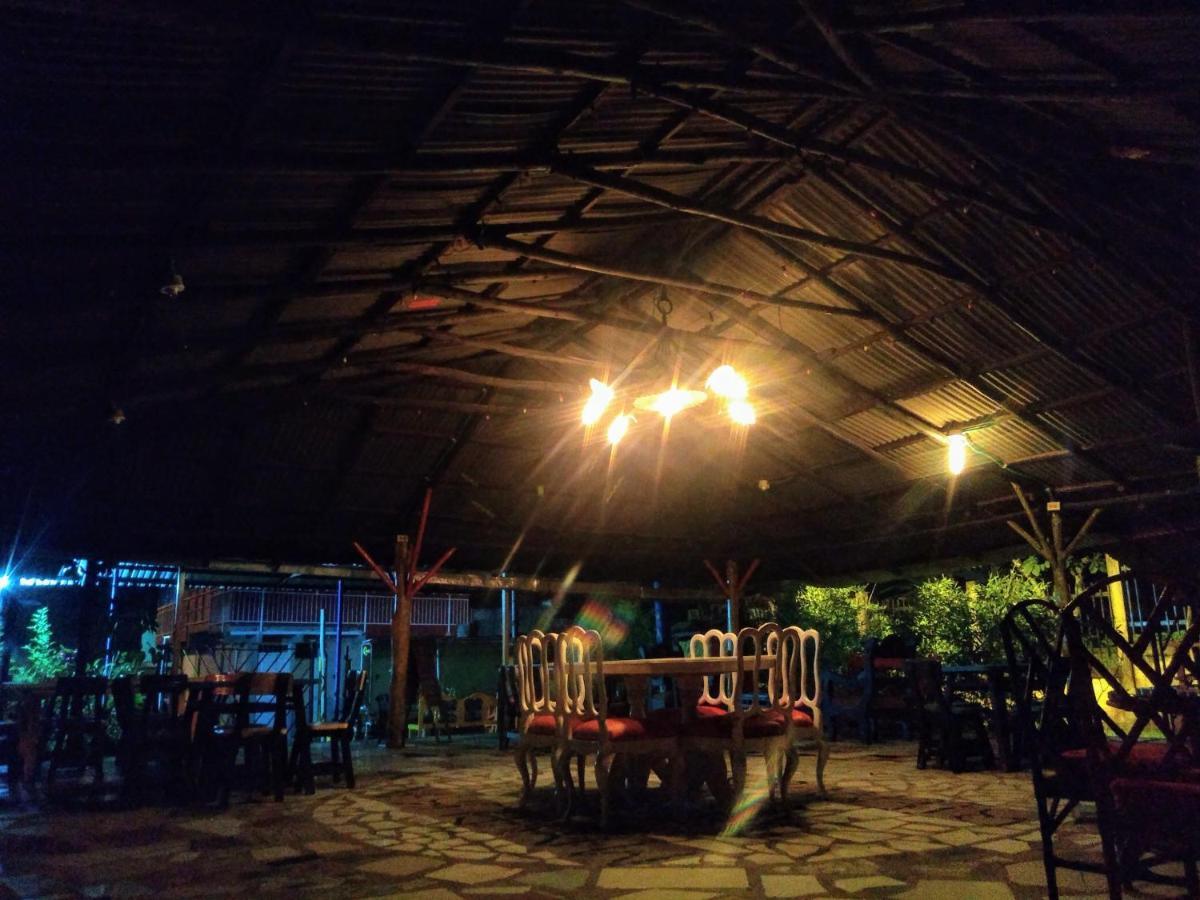 Posadamanduka Eco-Hostel บิยาบิเซนซิโอ ภายนอก รูปภาพ