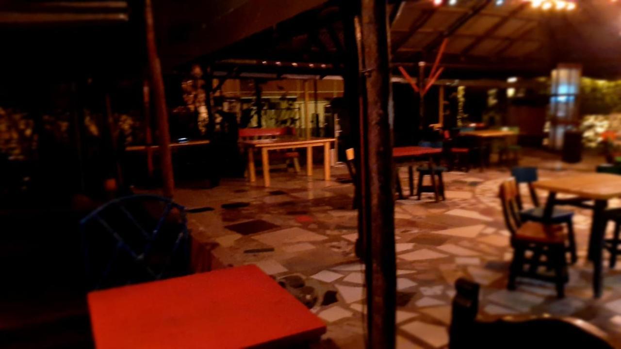 Posadamanduka Eco-Hostel บิยาบิเซนซิโอ ภายนอก รูปภาพ