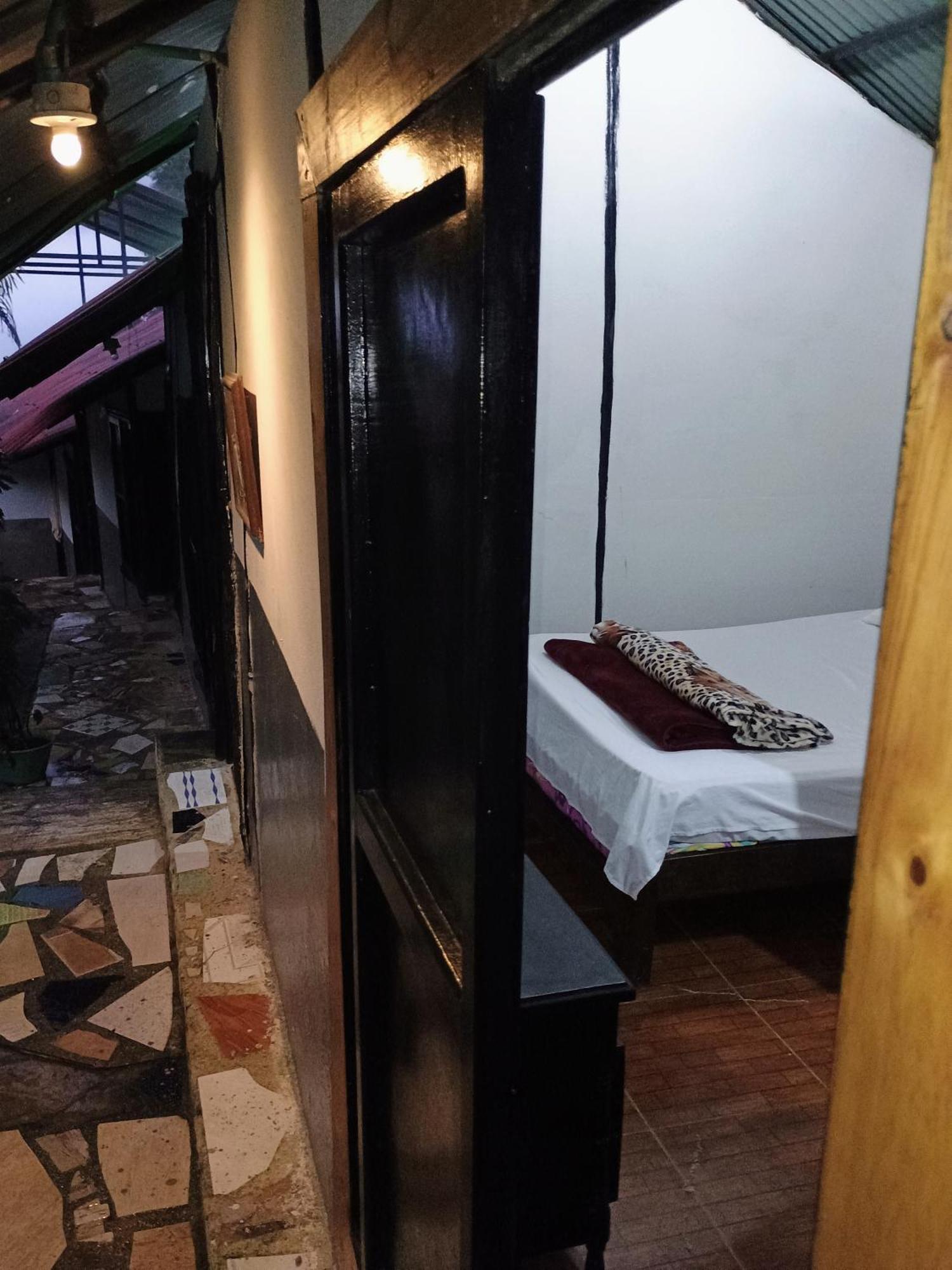 Posadamanduka Eco-Hostel บิยาบิเซนซิโอ ภายนอก รูปภาพ
