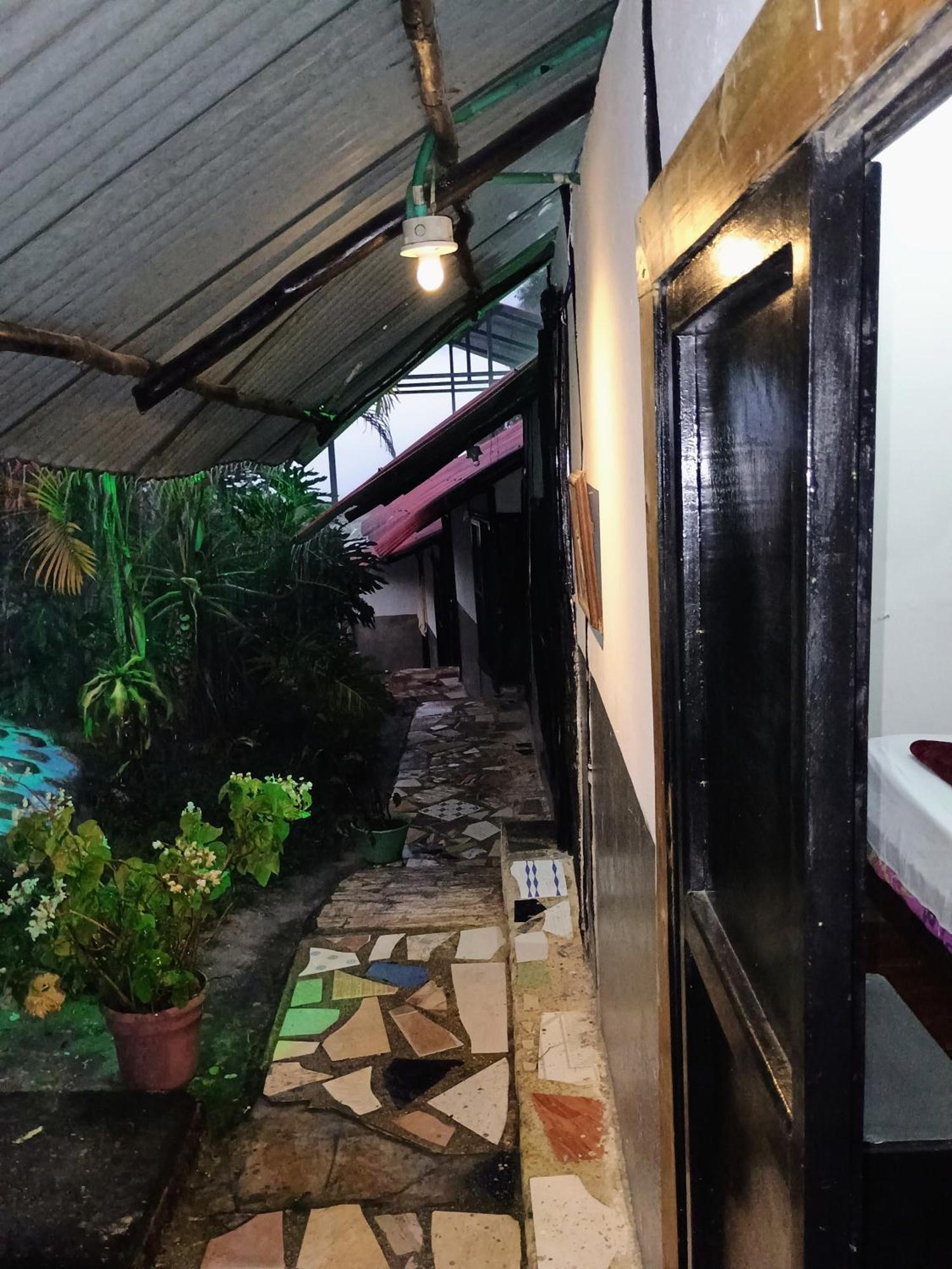 Posadamanduka Eco-Hostel บิยาบิเซนซิโอ ภายนอก รูปภาพ